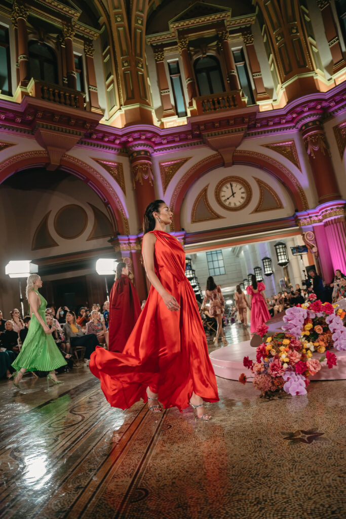 MFW2022 BELLALOKE CLOSINGRUNWAY FINALE 1 BIANCA SPENDER